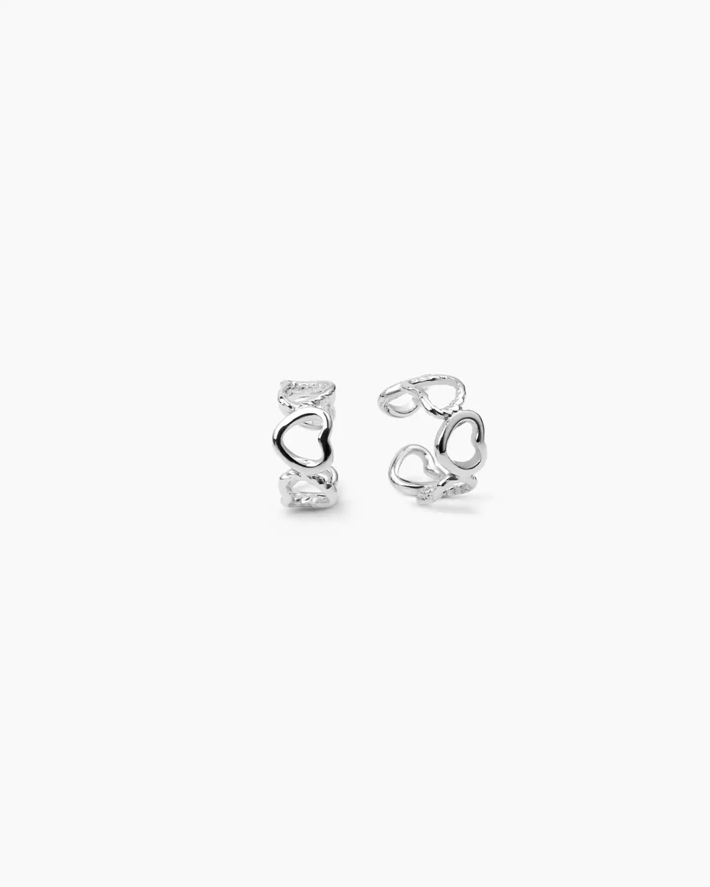 Bagues d’oreille cœur ajouré – Argenté
